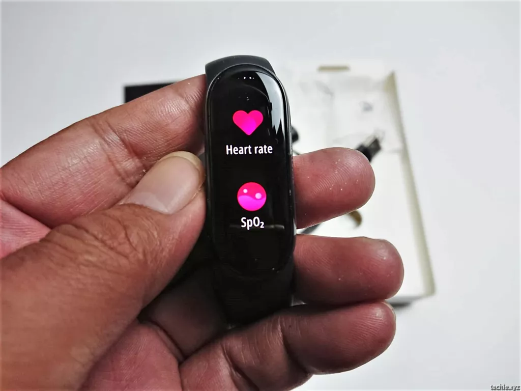 Fitur Heart Rate dan SpO2